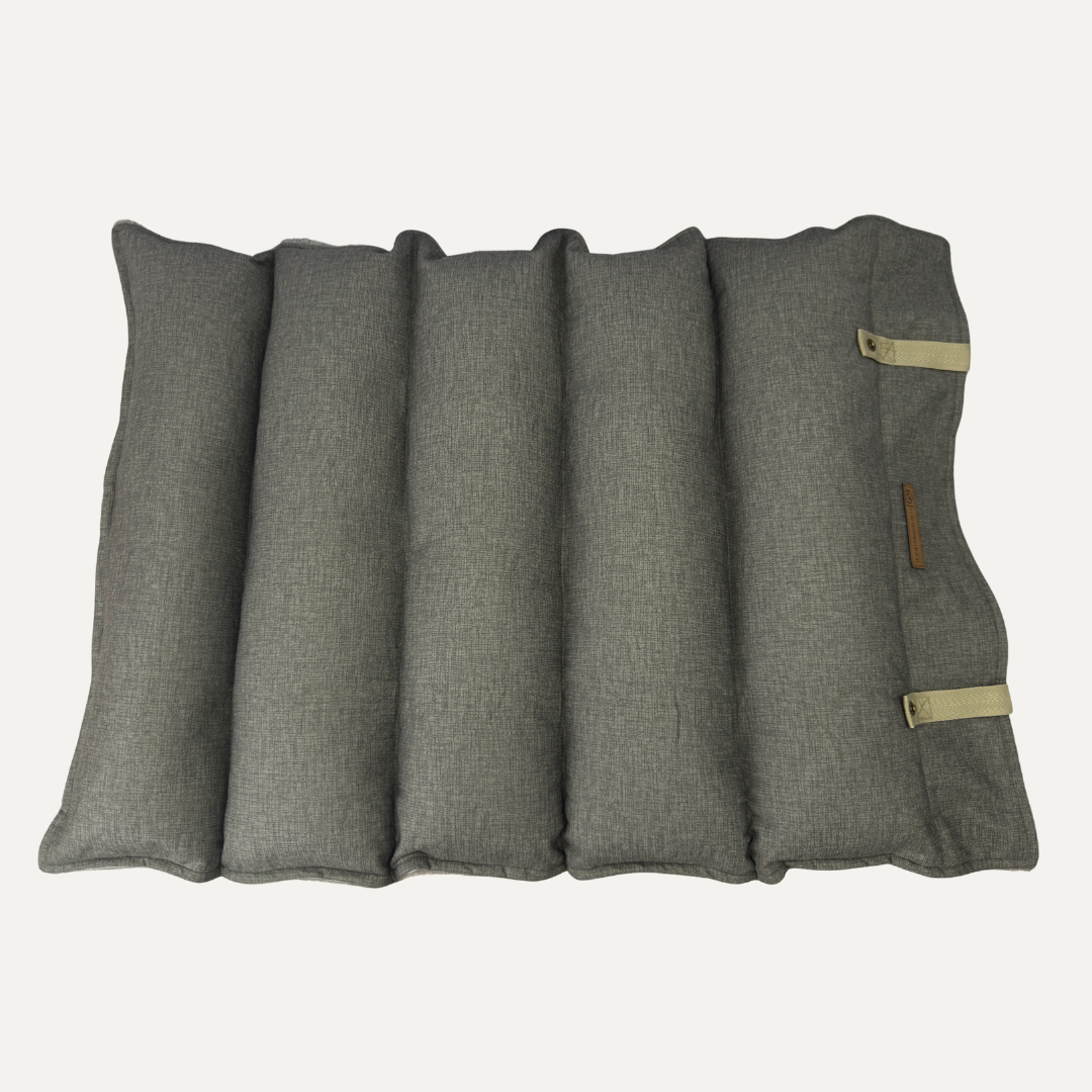 Cama Viajera Plegable para Perros y Gatos – Comodidad en Movimiento