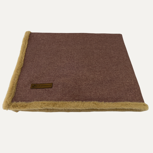 Cobija Ciprés para perros y gatos color terracota, suave y térmica, ideal para complementar camas o usar como manta portátil - CON·SENTIDO PET & HOME