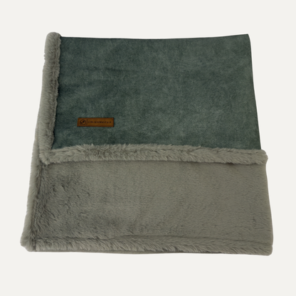 Cobija Ciprés para perros y gatos color terracota, suave y térmica, ideal para complementar camas o usar como manta portátil - CON·SENTIDO PET & HOME